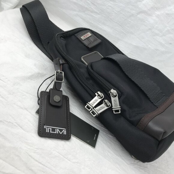 TUMI SLING BAG In black - Picture 3 of 10